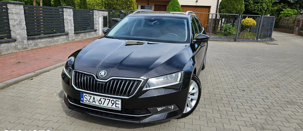 dolnośląskie Skoda Superb cena 74904 przebieg: 211353, rok produkcji 2017 z Zawiercie